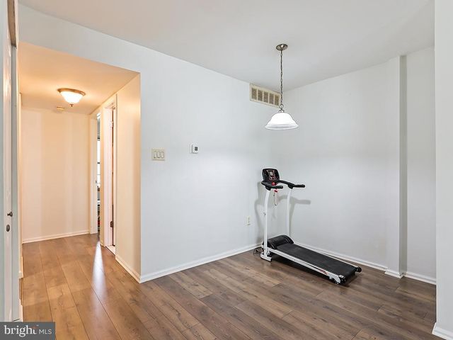 70 SANDYBROOK DR, Langhorne, PA 19047