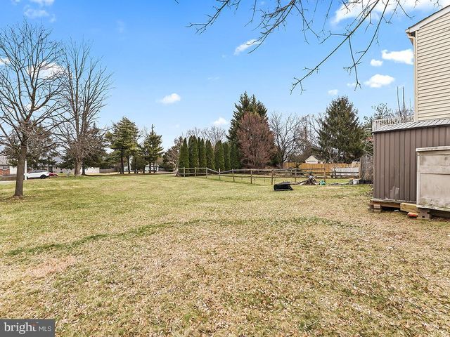 70 SANDYBROOK DR, Langhorne, PA 19047