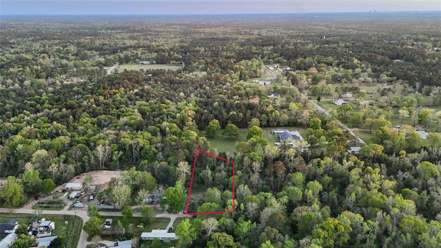 13170 Creekwood Ln, Conroe, TX 77306