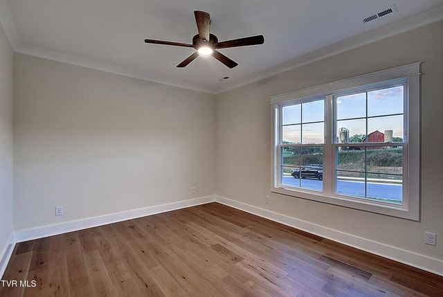 40 Glaze Farm Way, Johnson City, TN 37601