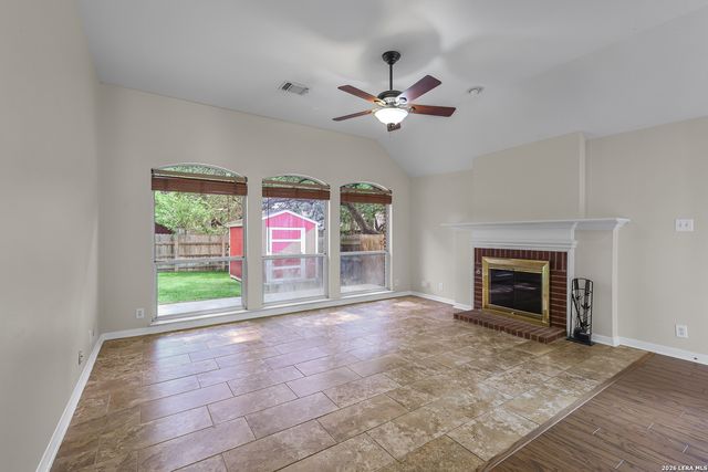 11 Bedford Oaks, San Antonio, TX 78254