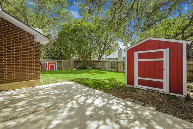 11 Bedford Oaks, San Antonio, TX 78254