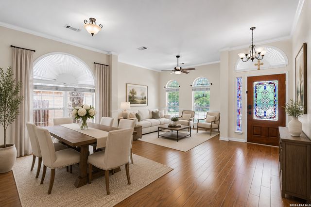 11 Bedford Oaks, San Antonio, TX 78254