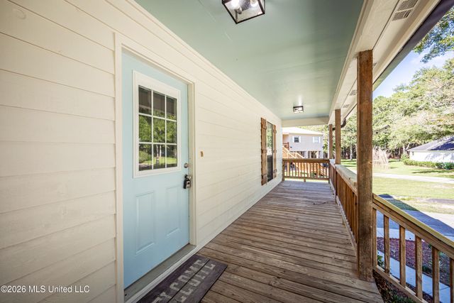 5513 Sioux Drive, Ocean Springs, MS 39564