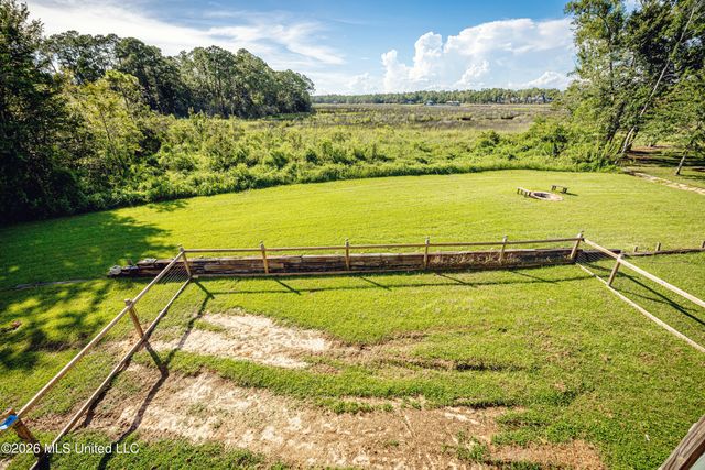 5513 Sioux Drive, Ocean Springs, MS 39564