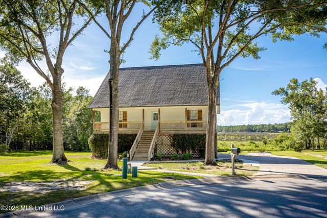 5513 Sioux Drive, Ocean Springs, MS 39564