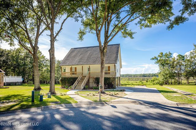 5513 Sioux Drive, Ocean Springs, MS 39564