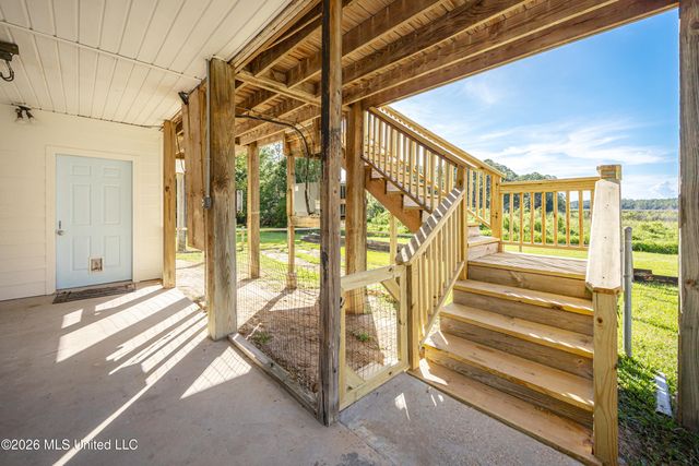 5513 Sioux Drive, Ocean Springs, MS 39564