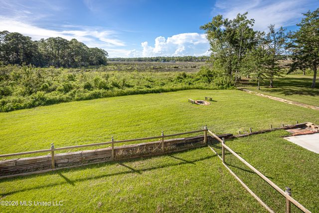 5513 Sioux Drive, Ocean Springs, MS 39564
