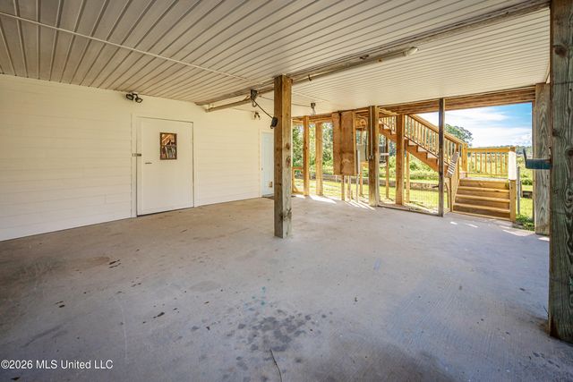 5513 Sioux Drive, Ocean Springs, MS 39564