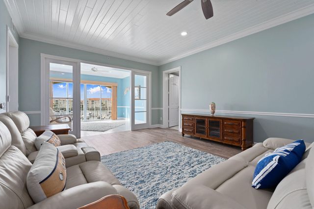 9 Harbour Isle Drive E 305, Hutchinson Island, FL 34949