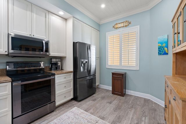 9 Harbour Isle Drive E 305, Hutchinson Island, FL 34949