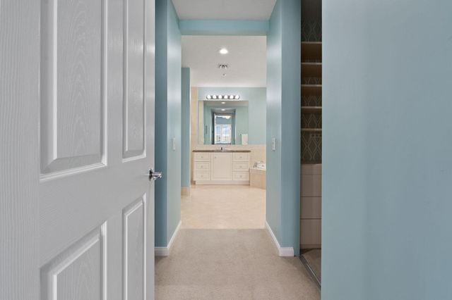 9 Harbour Isle Drive E 305, Hutchinson Island, FL 34949