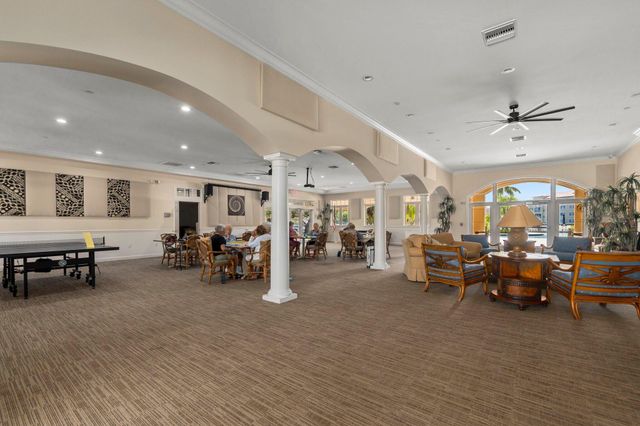 9 Harbour Isle Drive E 305, Hutchinson Island, FL 34949