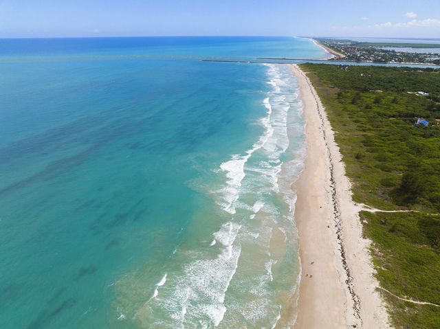 9 Harbour Isle Drive E 305, Hutchinson Island, FL 34949