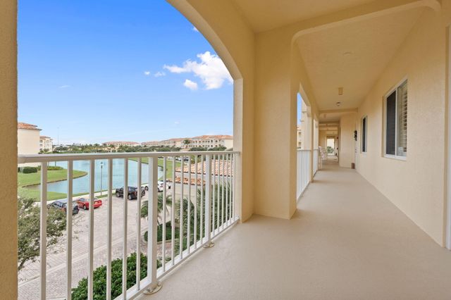 9 Harbour Isle Drive E 305, Hutchinson Island, FL 34949