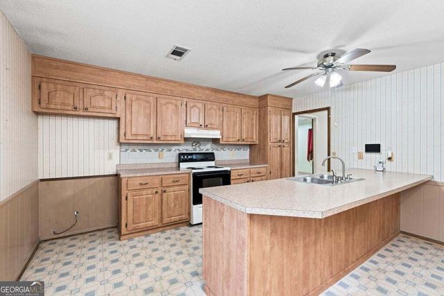 115 Foxfire Drive, Warner Robins, GA 31093