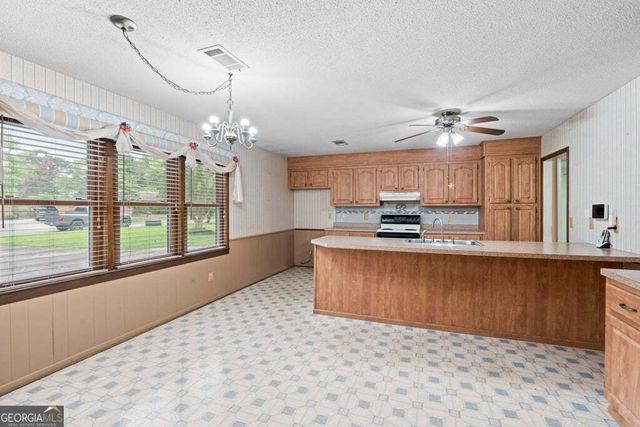115 Foxfire Drive, Warner Robins, GA 31093