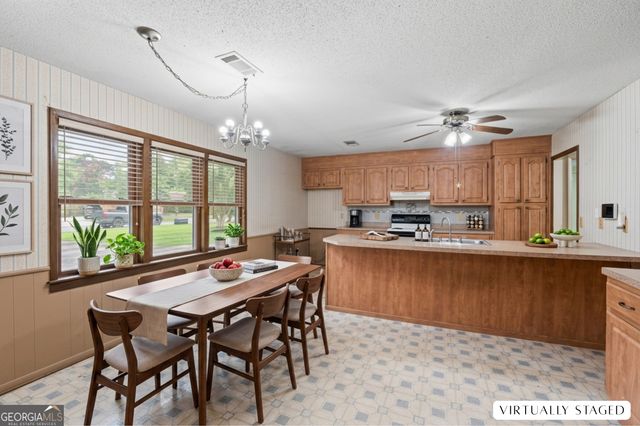 115 Foxfire Drive, Warner Robins, GA 31093