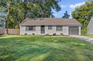 6815 W 73rd Street, Overland Park, KS 66204