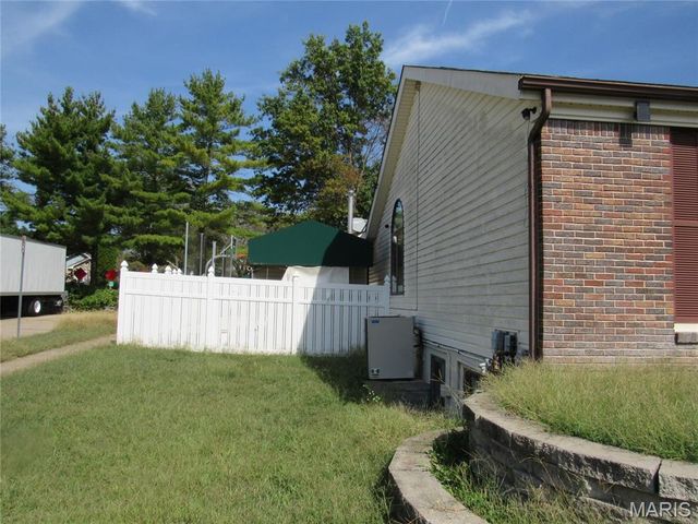 1062 Patience Drive, Florissant, MO 63034