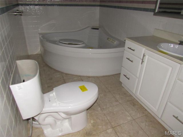 1062 Patience Drive, Florissant, MO 63034