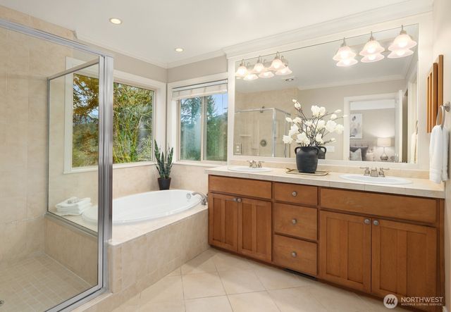 436 Wilderness Peak Drive NW, Issaquah, WA 98027