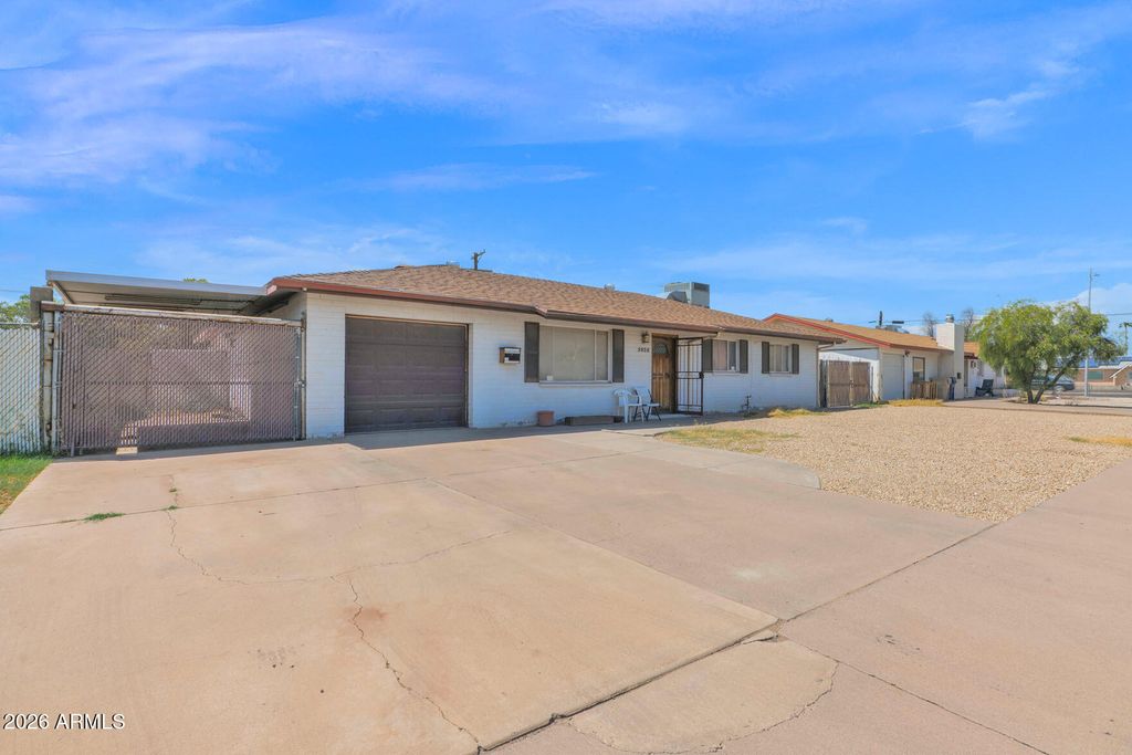 5838 N 64TH Drive, Glendale, AZ 85301 — photo 2