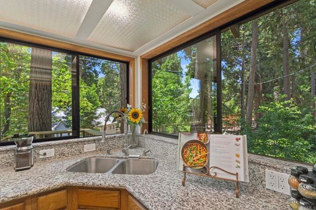 1148 Saturn Way, Crestline, CA 92325