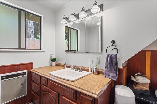 1148 Saturn Way, Crestline, CA 92325