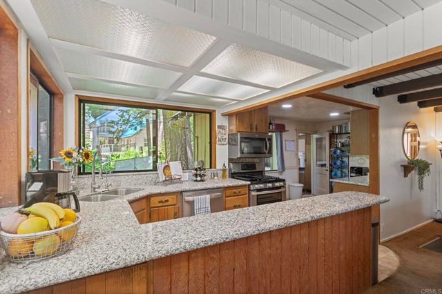 1148 Saturn Way, Crestline, CA 92325