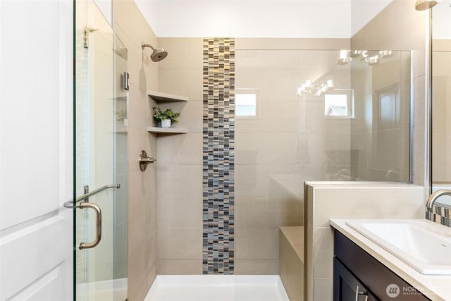 966 6th Avenue NE, Issaquah, WA 98029