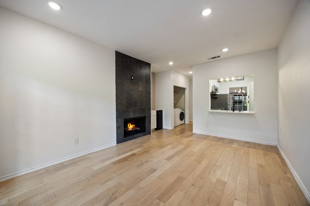 9801 Royal Lane 701, Dallas, TX 75231