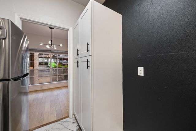 9801 Royal Lane 701, Dallas, TX 75231