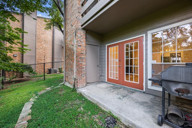 9801 Royal Lane 701, Dallas, TX 75231