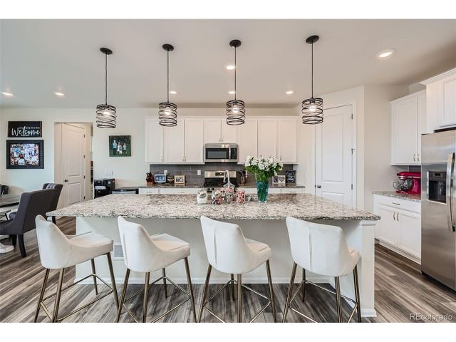 935 Peach Leaf Ln, Elizabeth, CO 80107