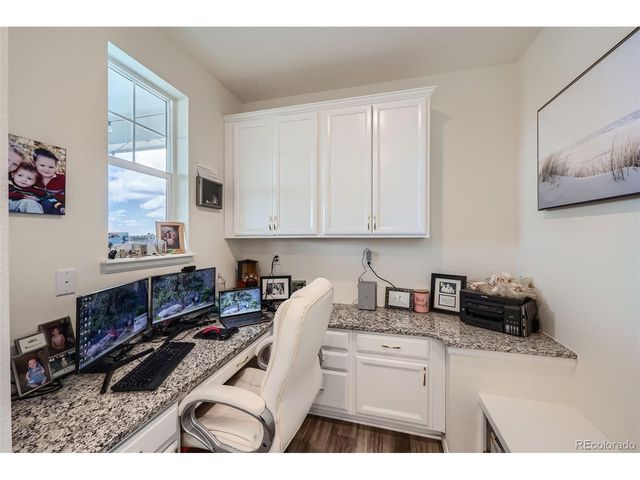 935 Peach Leaf Ln, Elizabeth, CO 80107