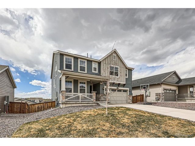 935 Peach Leaf Ln, Elizabeth, CO 80107