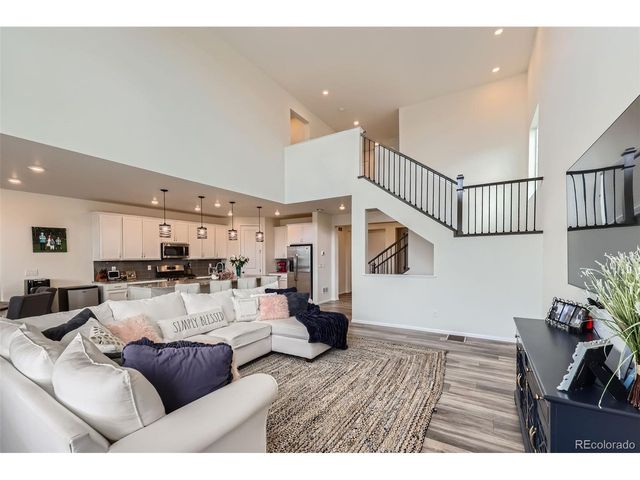 935 Peach Leaf Ln, Elizabeth, CO 80107