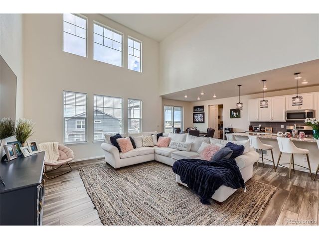 935 Peach Leaf Ln, Elizabeth, CO 80107