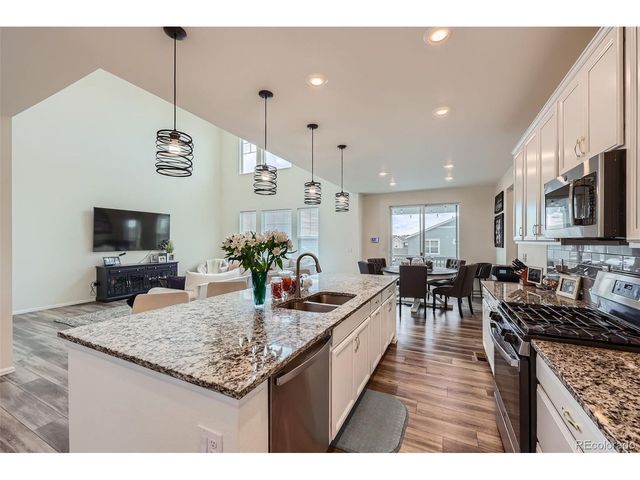 935 Peach Leaf Ln, Elizabeth, CO 80107