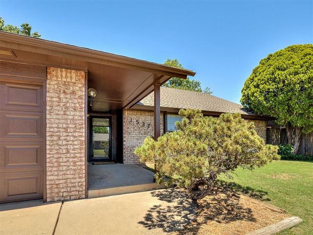 1537 Kingsgate Road, Oklahoma City, OK 73159