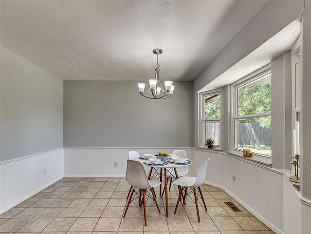 1537 Kingsgate Road, Oklahoma City, OK 73159