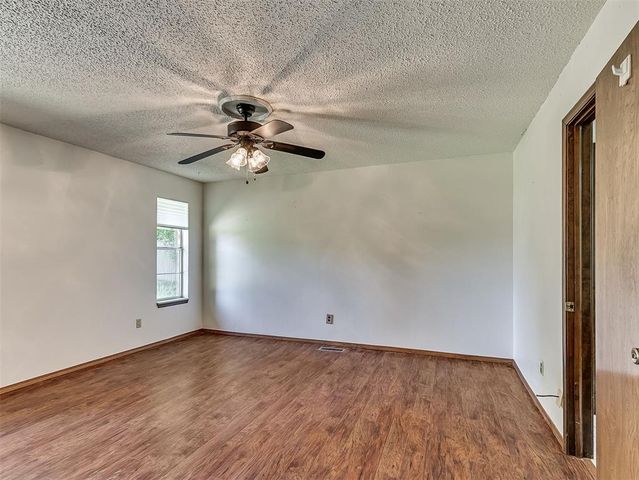 1537 Kingsgate Road, Oklahoma City, OK 73159