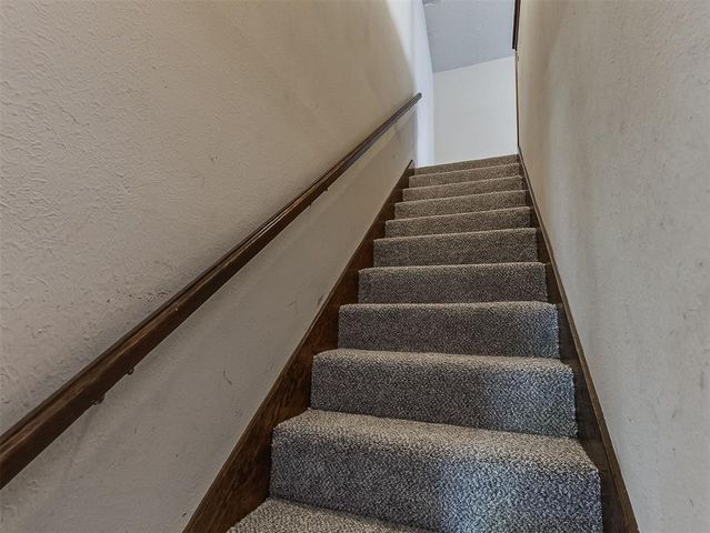 1537 Kingsgate Road, Oklahoma City, OK 73159
