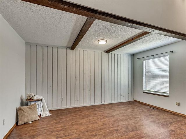 1537 Kingsgate Road, Oklahoma City, OK 73159
