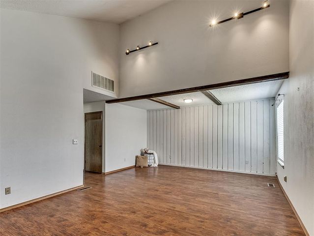 1537 Kingsgate Road, Oklahoma City, OK 73159