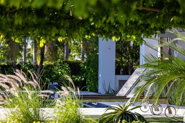 2101 NE 20th Ave, Wilton Manors, FL 33305