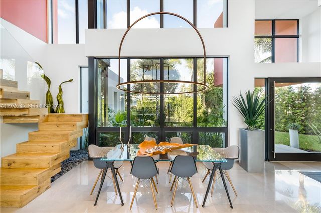 2101 NE 20th Ave, Wilton Manors, FL 33305