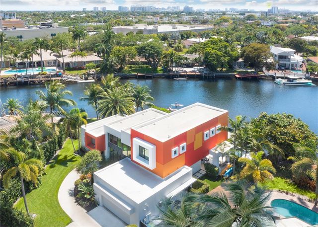 2101 NE 20th Ave, Wilton Manors, FL 33305